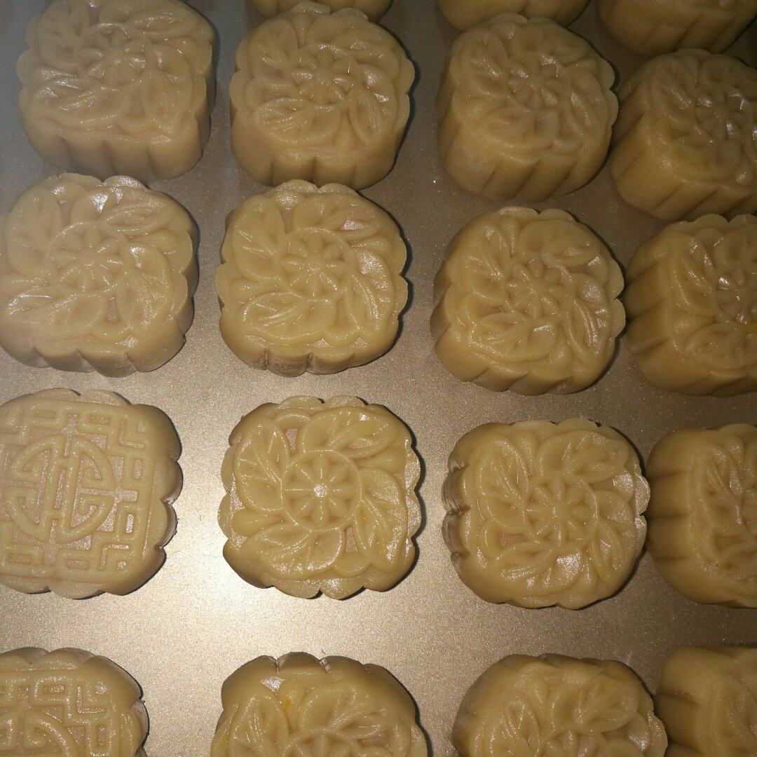 绿豆杏仁肉松馅月饼