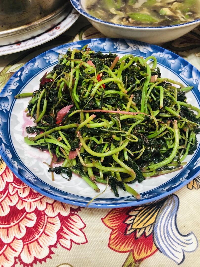 清炒红苋菜