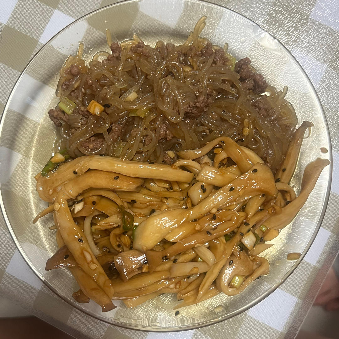 比肉还好吃的【手撕凉拌杏鲍菇】，上桌扫光光