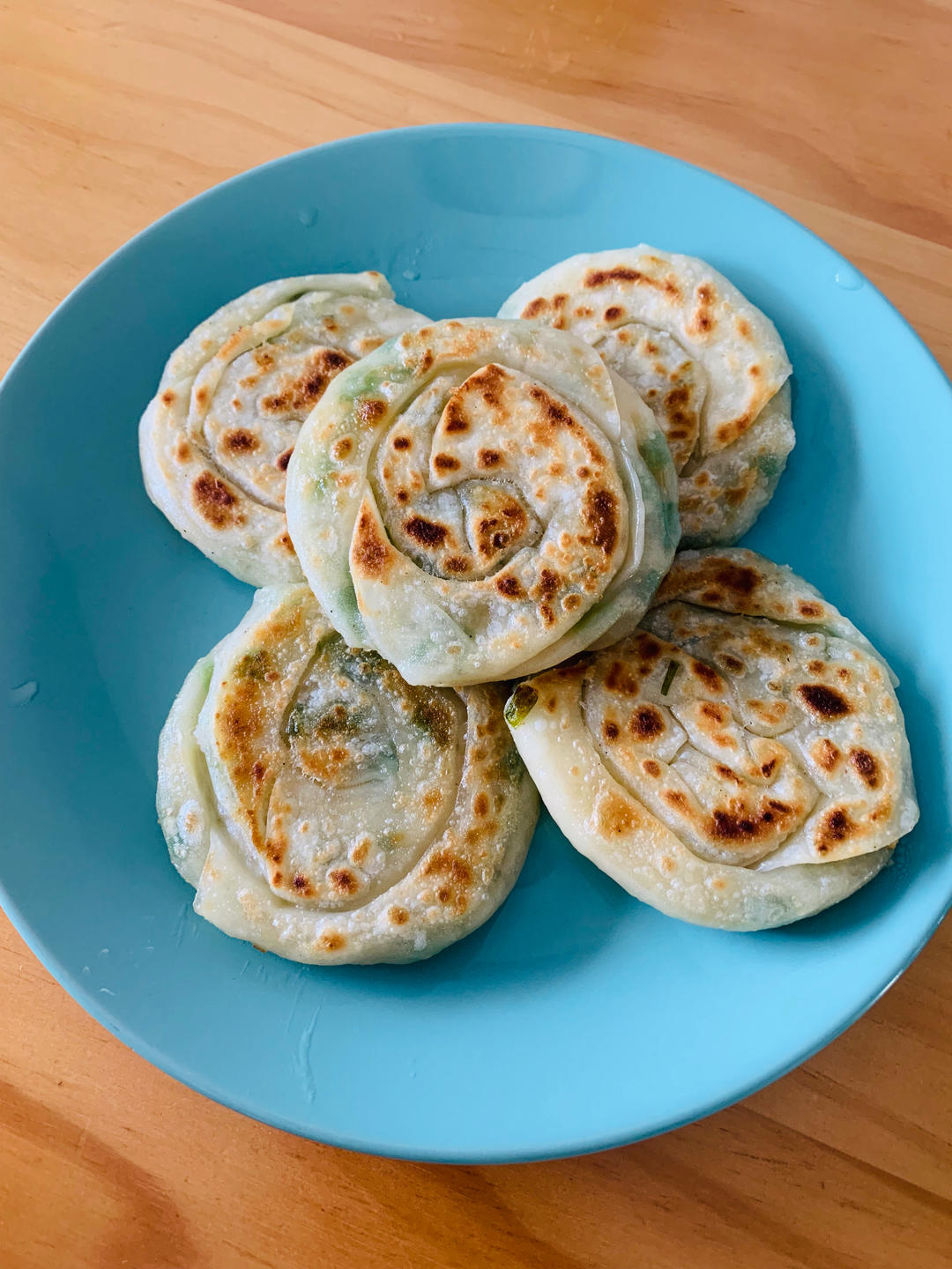 饺子皮做葱花小饼
