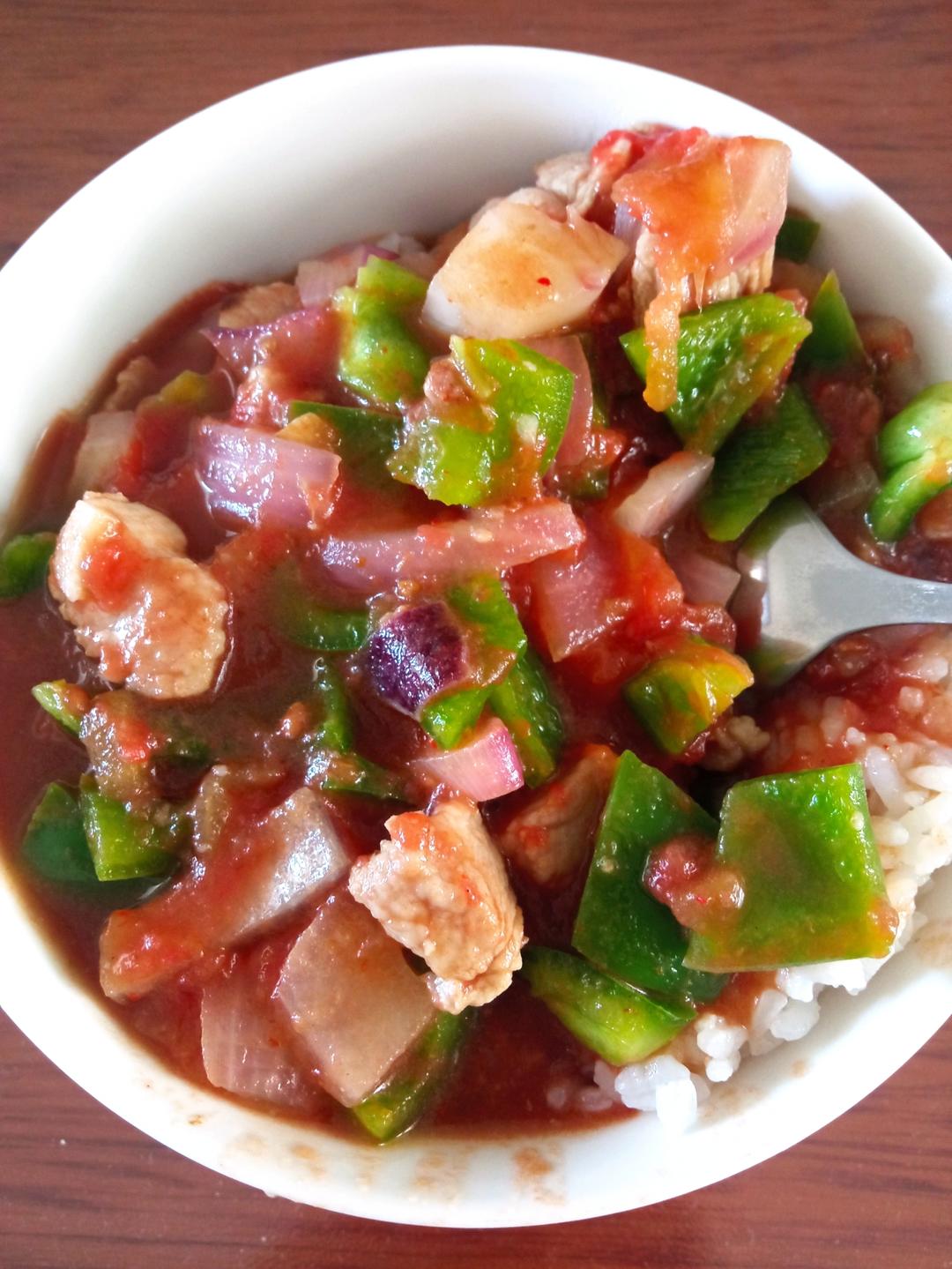 百吃不厌的番茄青椒炒肉丁