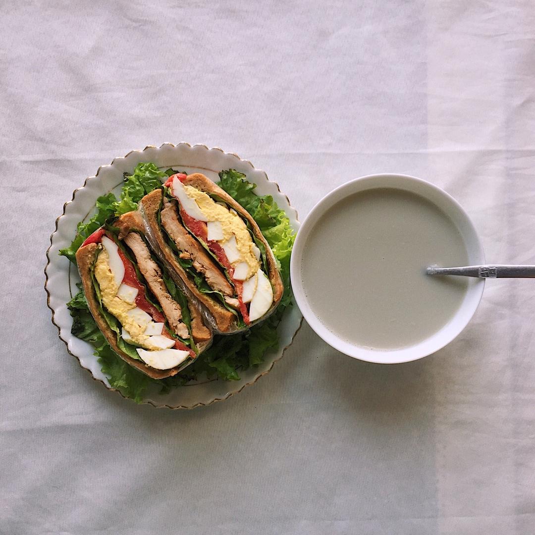 如何做超厚的沼三明治~详细tip！牛油果鸡蛋午餐肉三明治~
