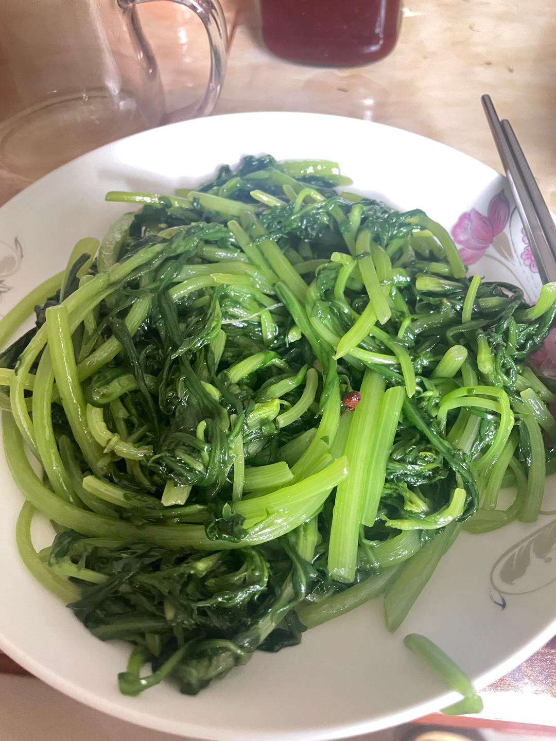 简单实用的爆炒茼蒿（青菜）