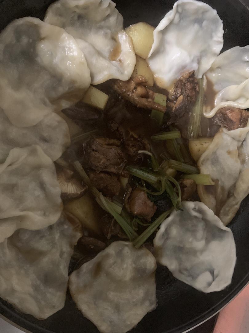 皖北名菜～地锅鸡贴饼
