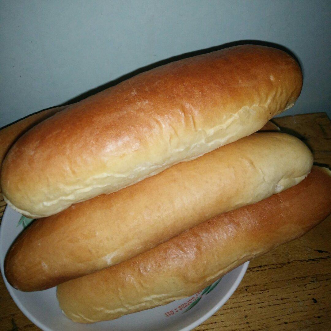 寒波流苇做的巧克力夹心多纳高面包