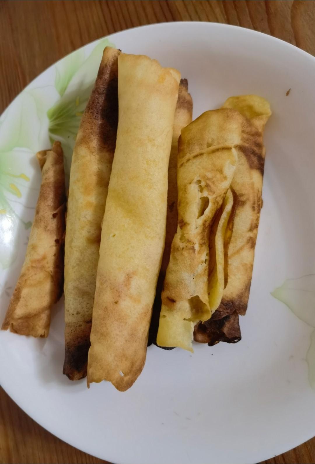 鸡蛋卷，平底锅就能做，酥到掉渣