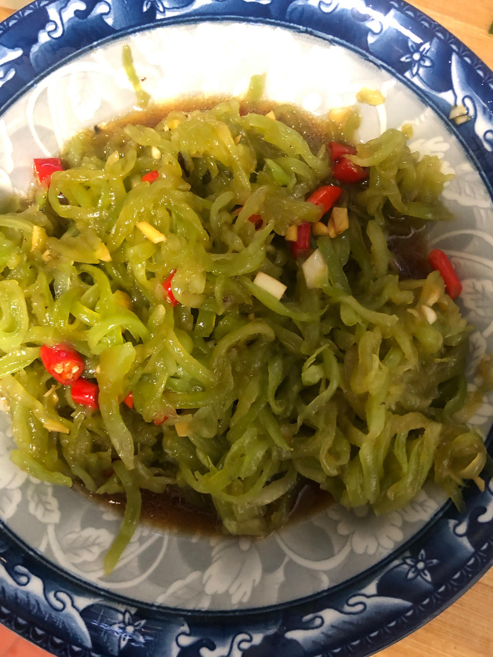 凉拌莴笋丝