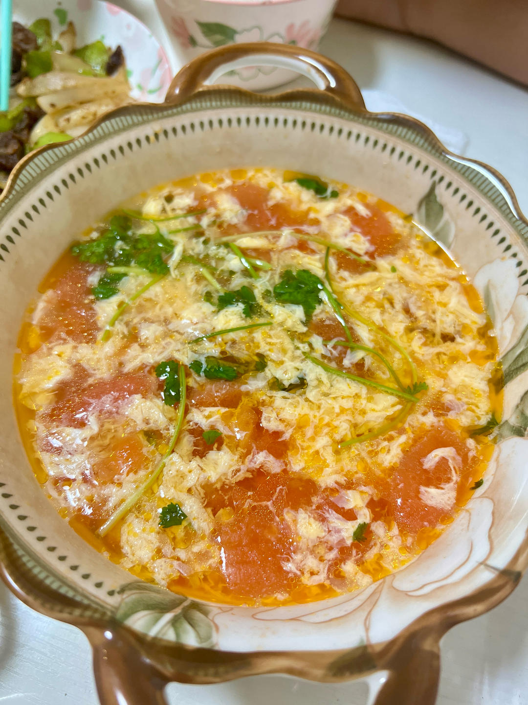 【跟我做不会错】简单又好喝的西红柿鸡蛋汤，家常又营养哦