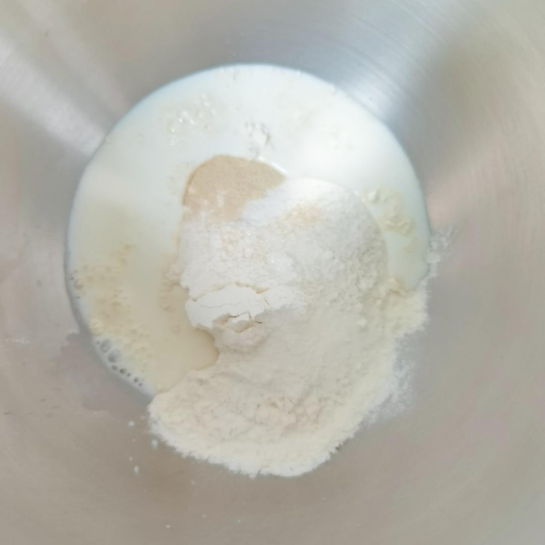 纯奶手撕吐司的做法 步骤1