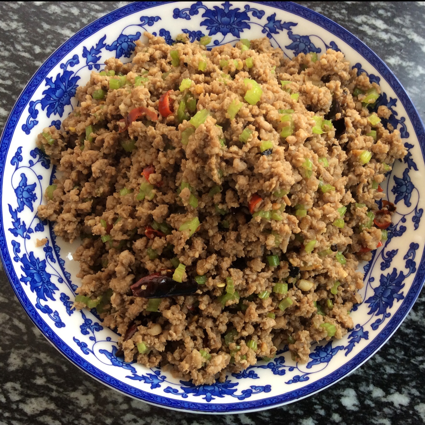 芹菜牛肉末「下饭神器」