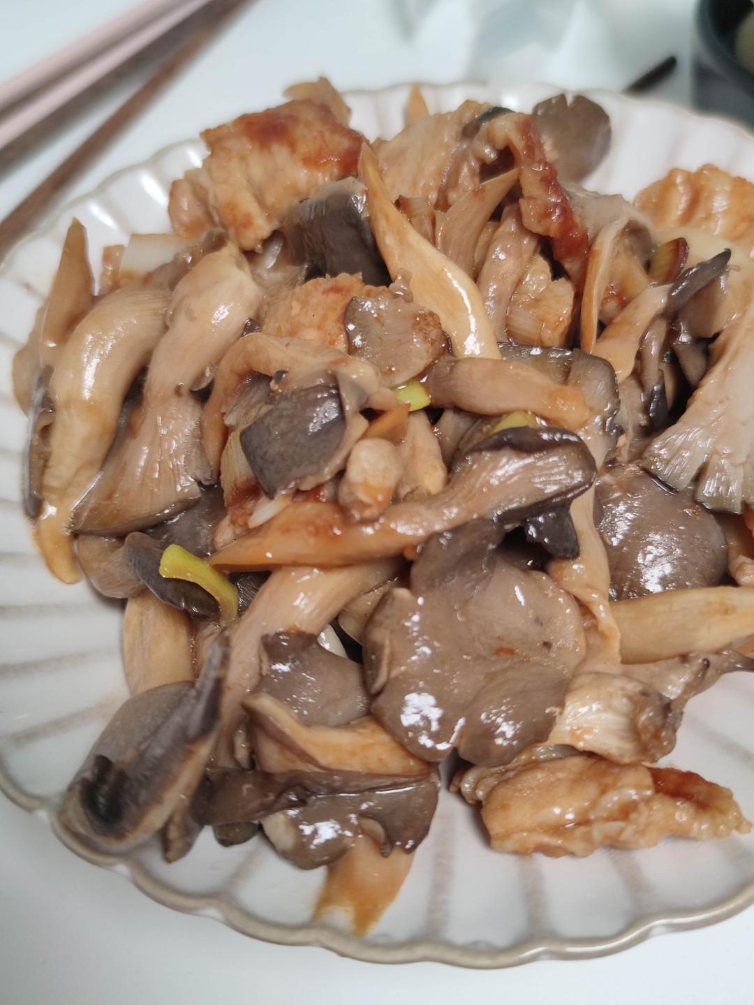 蘑菇炒肉