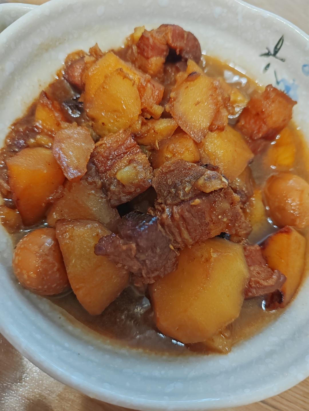 红烧肉炖土豆（丝毫不腻）