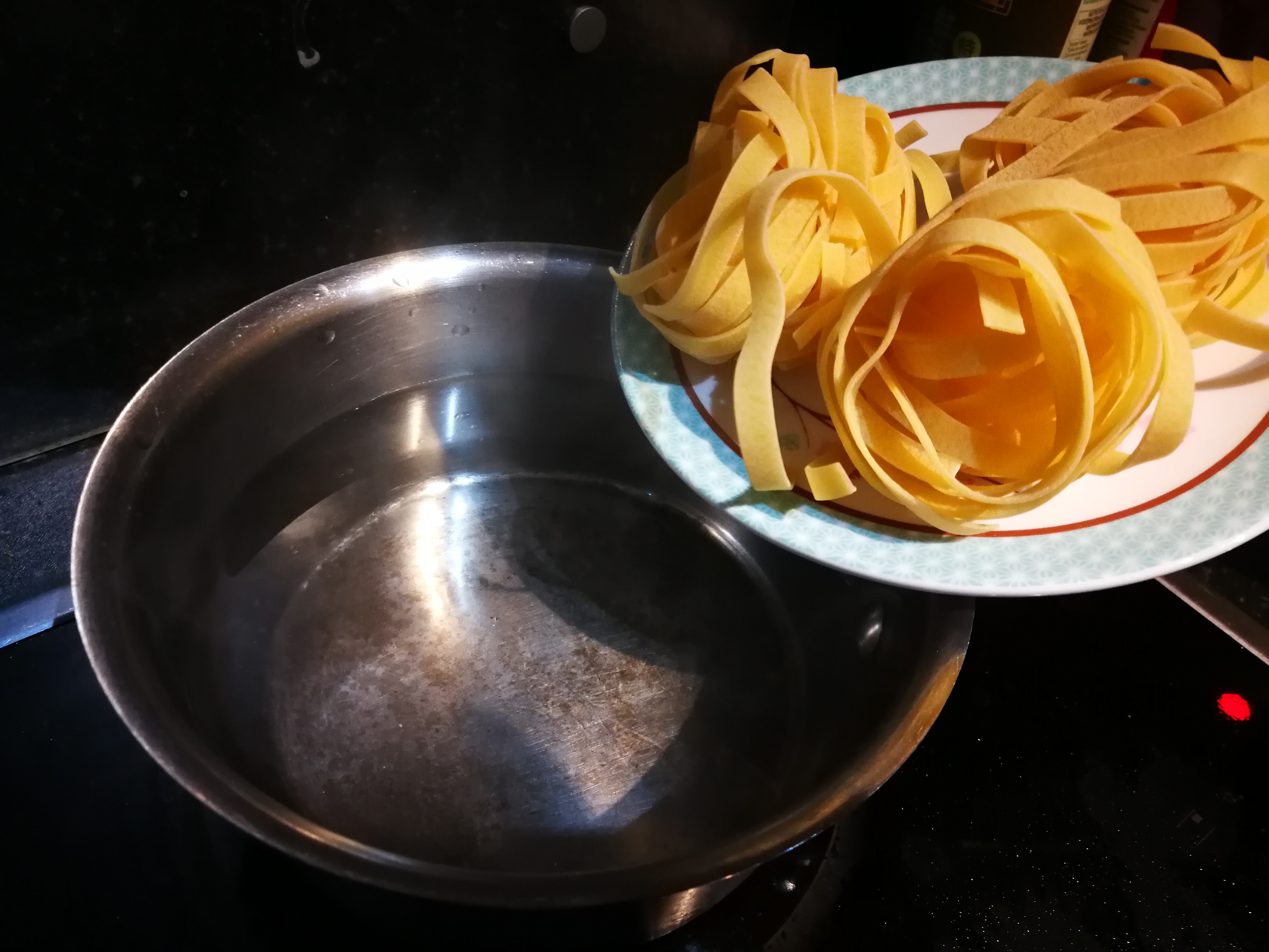奶汁西葫芦烤意面/Zucchini Carbonara(vegetarian)的做法 步骤2