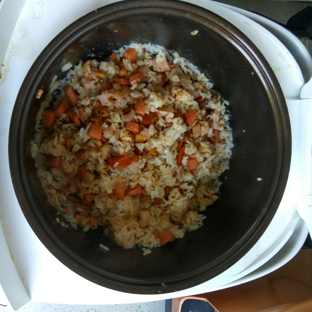 电饭锅版香菇腊肠饭