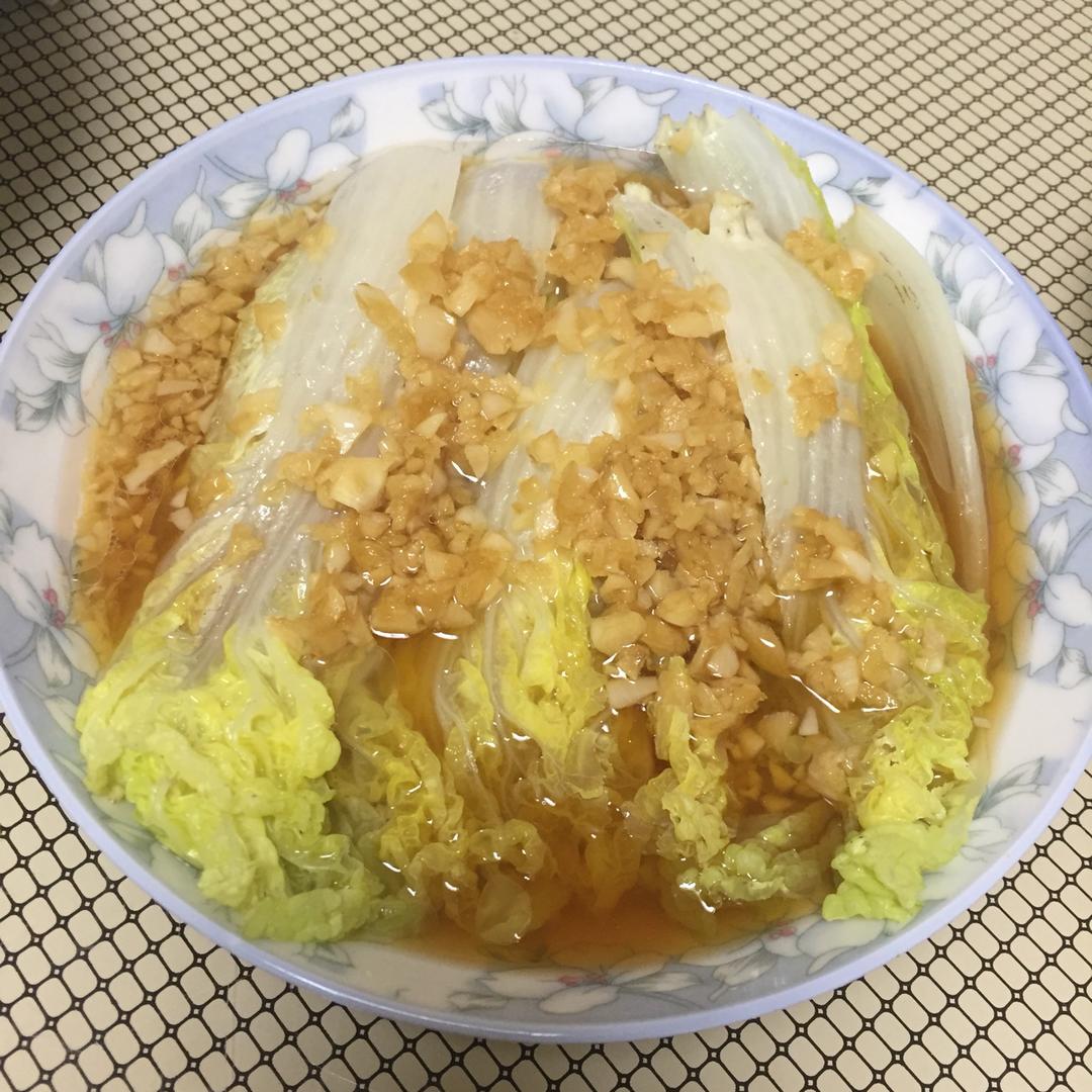 肉嘟嘟麻麻做的蒜蓉娃娃菜