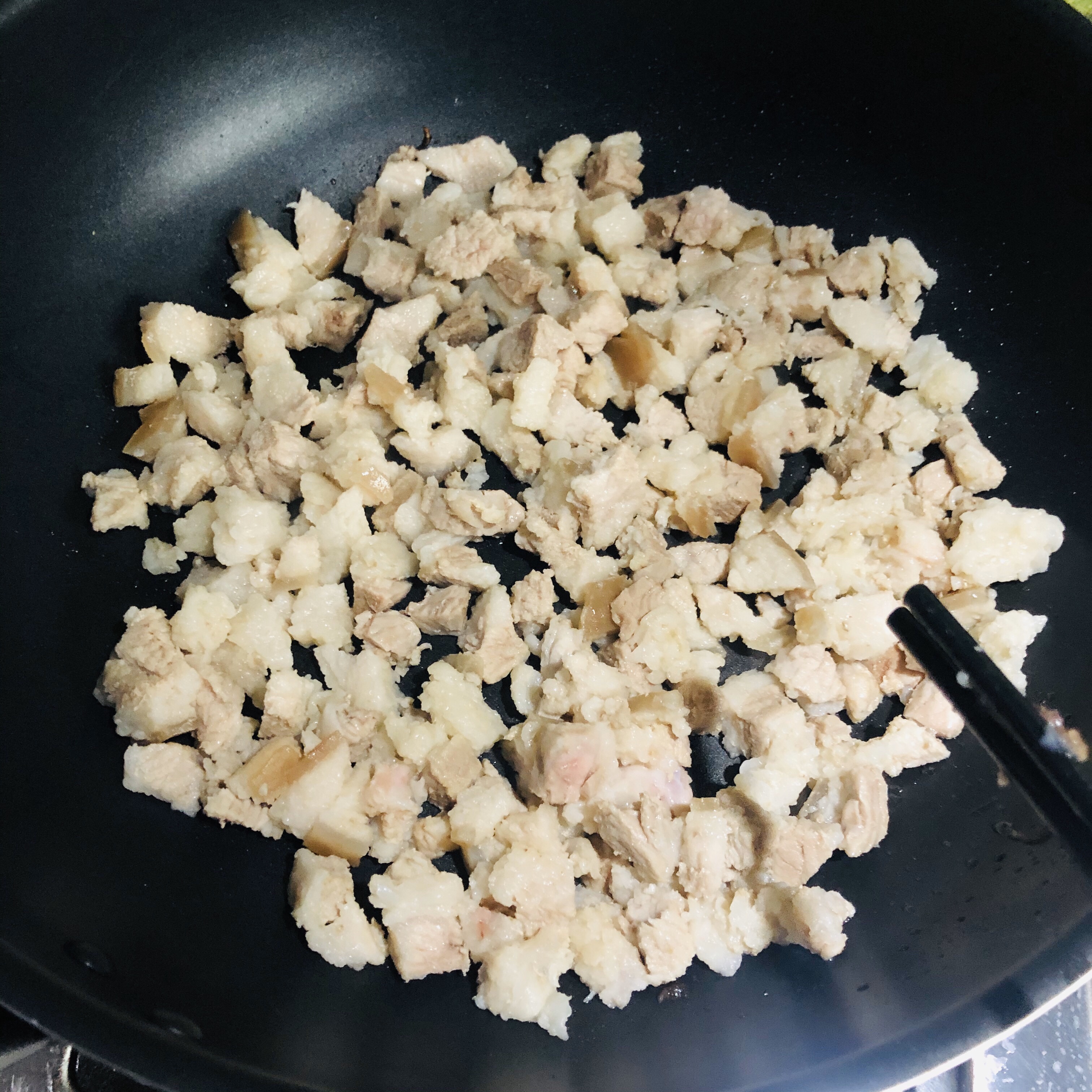 香菇土豆卤肉酱的做法 步骤2