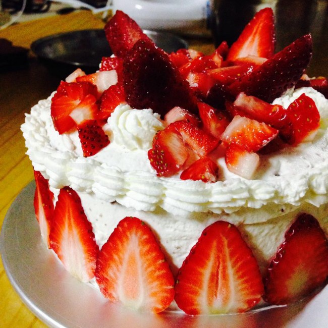 鲜奶油草莓蛋糕