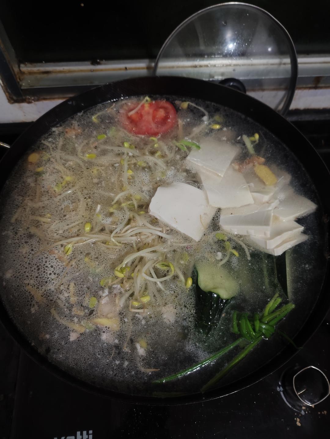 奶白鲫鱼汤