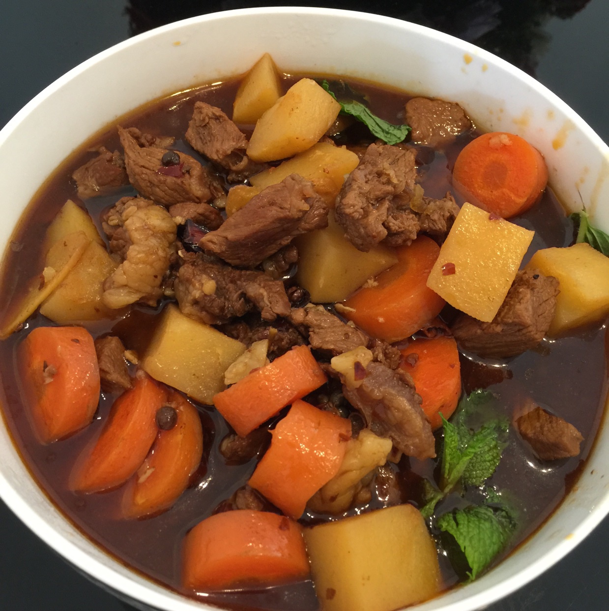 胡萝卜土豆烧牛腩