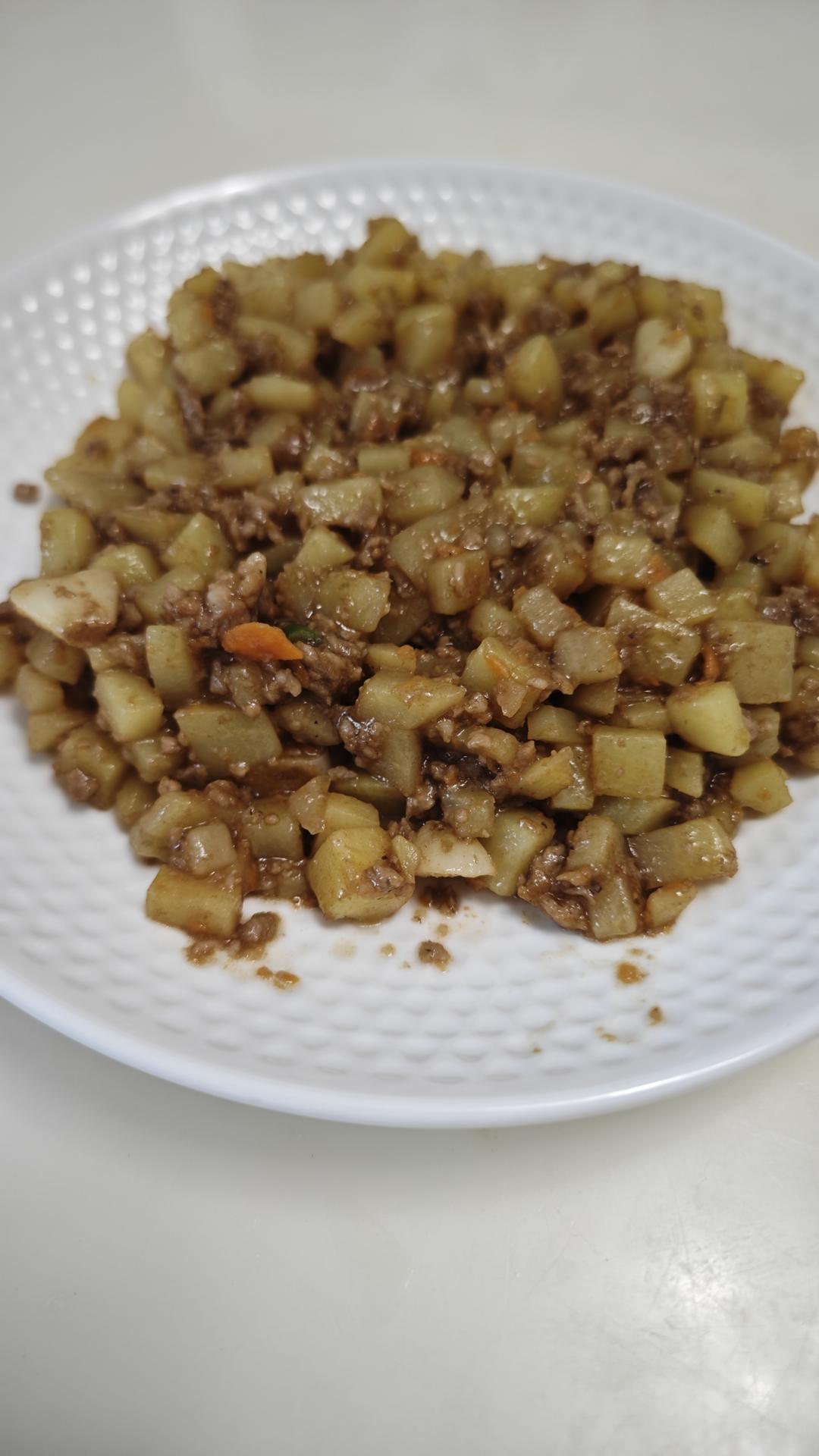 超级下饭的肉沫炒土豆！