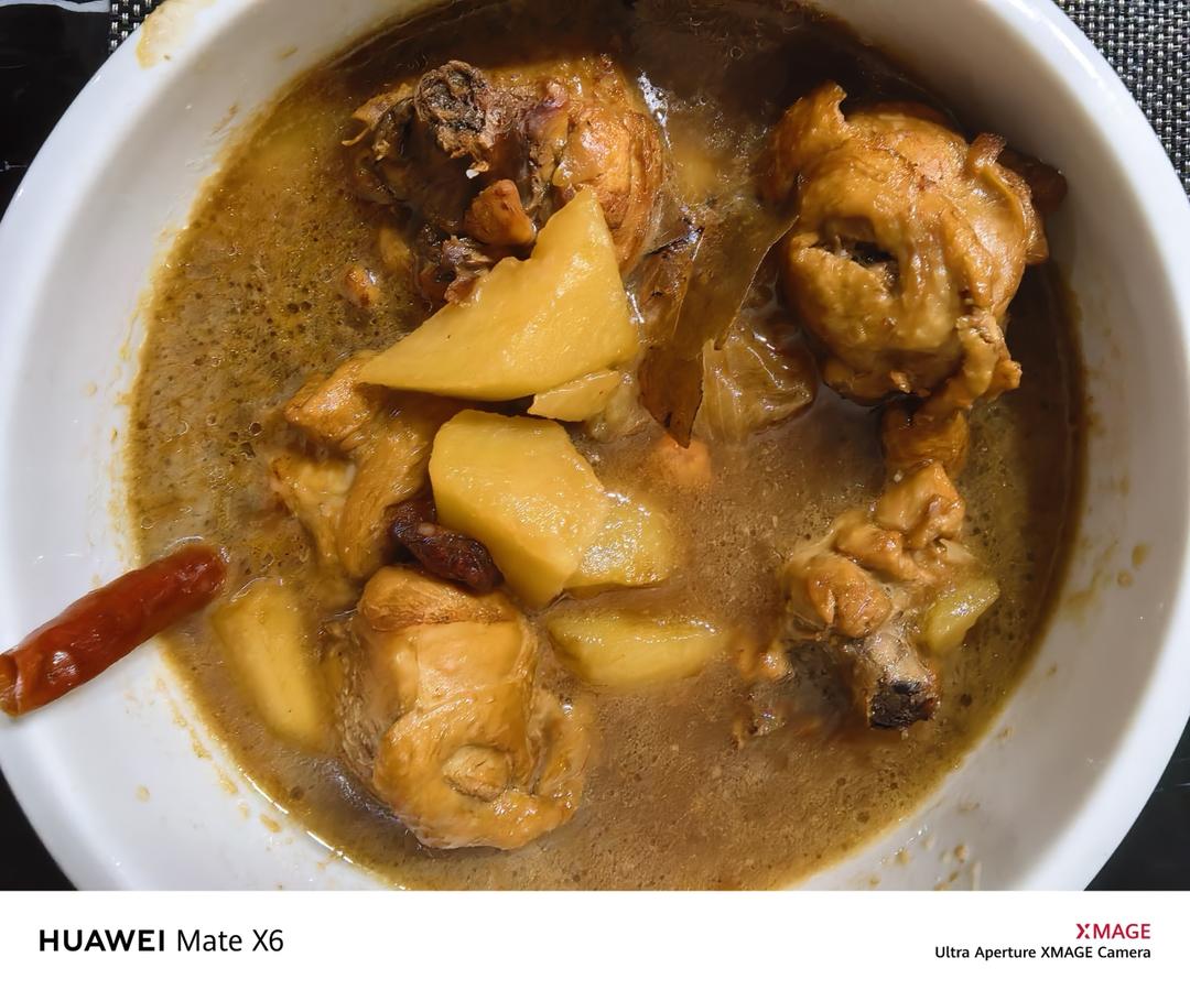 鸡腿炖土豆 上桌秒空盘 汤都喝干了！