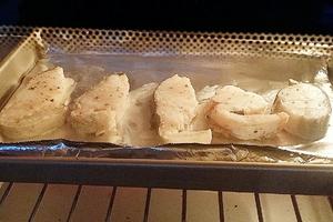 桂冠沙拉酱食谱——土豆泥沙拉烤银鳕鱼的做法 步骤5