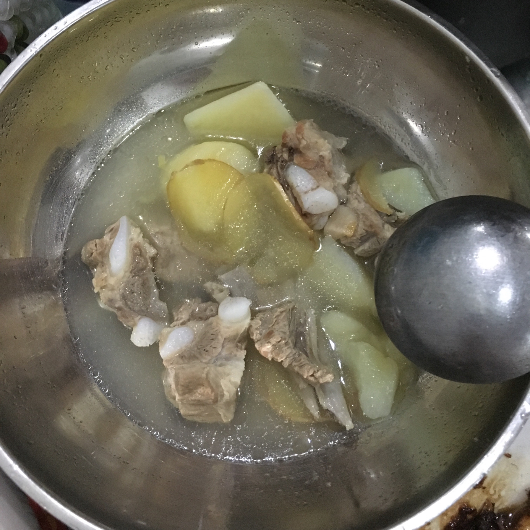 土豆排骨汤