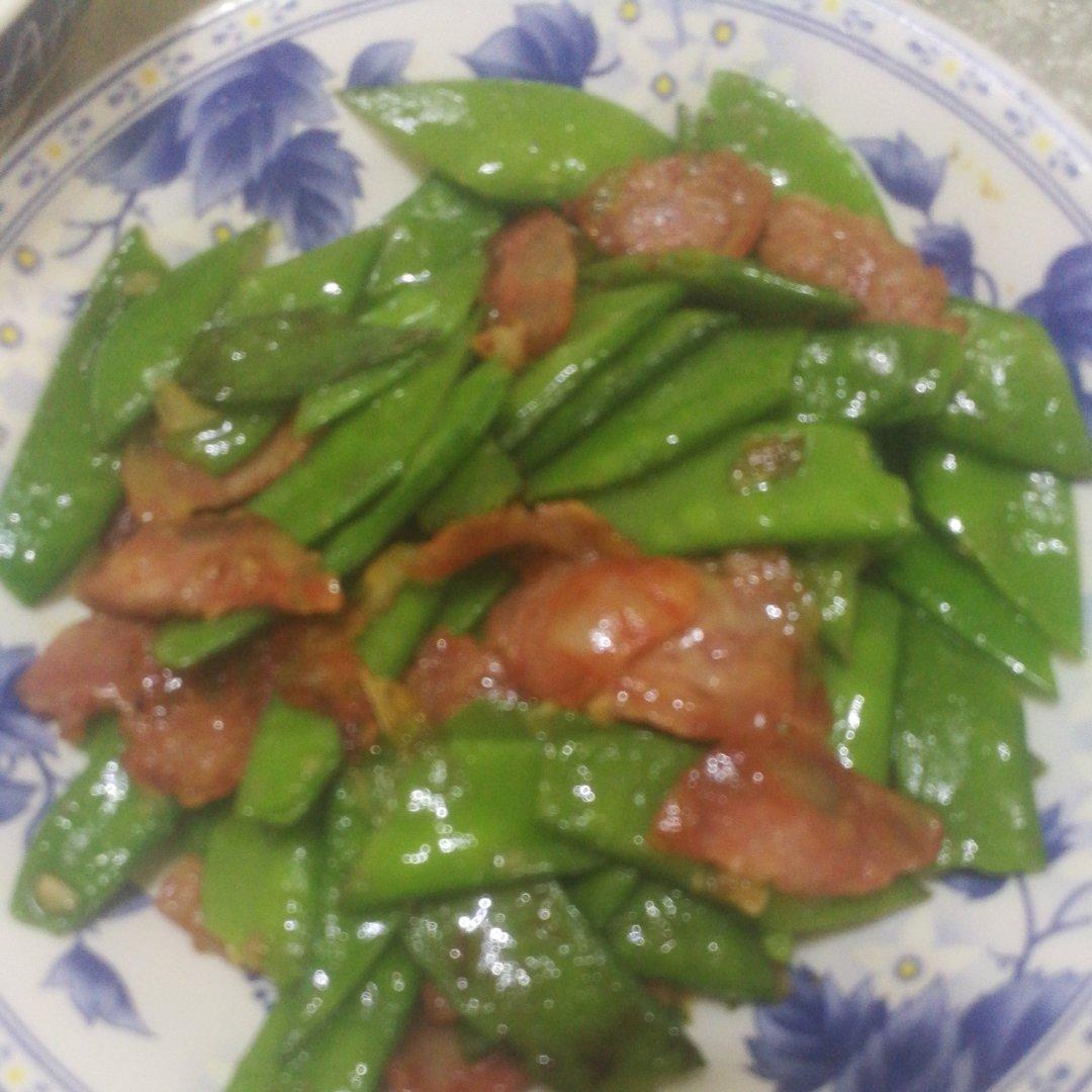 腊肠炒荷兰豆