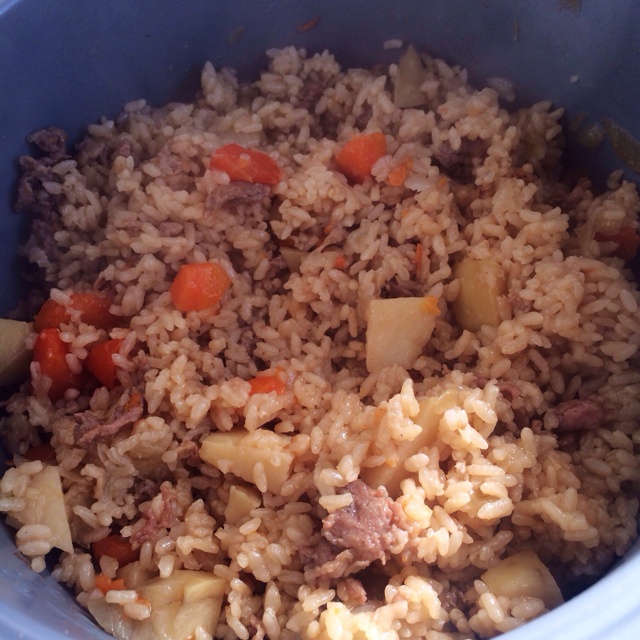 喷香羊肉焖饭