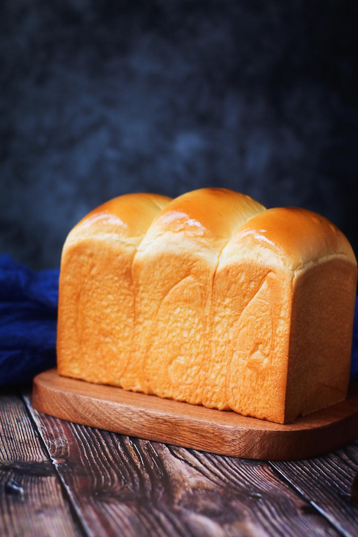 比中种还柔软的香醇面包——酸奶奶酪吐司（二奶吐司）