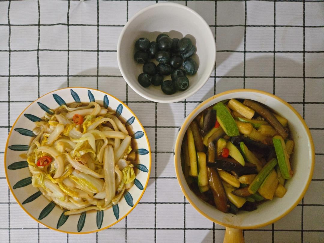 西葫芦炒茄子