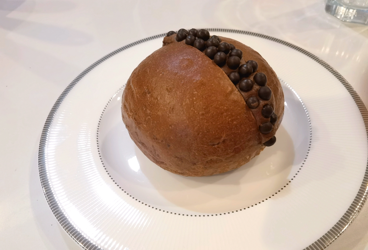火遍东京的巧克力脆脆珠面包