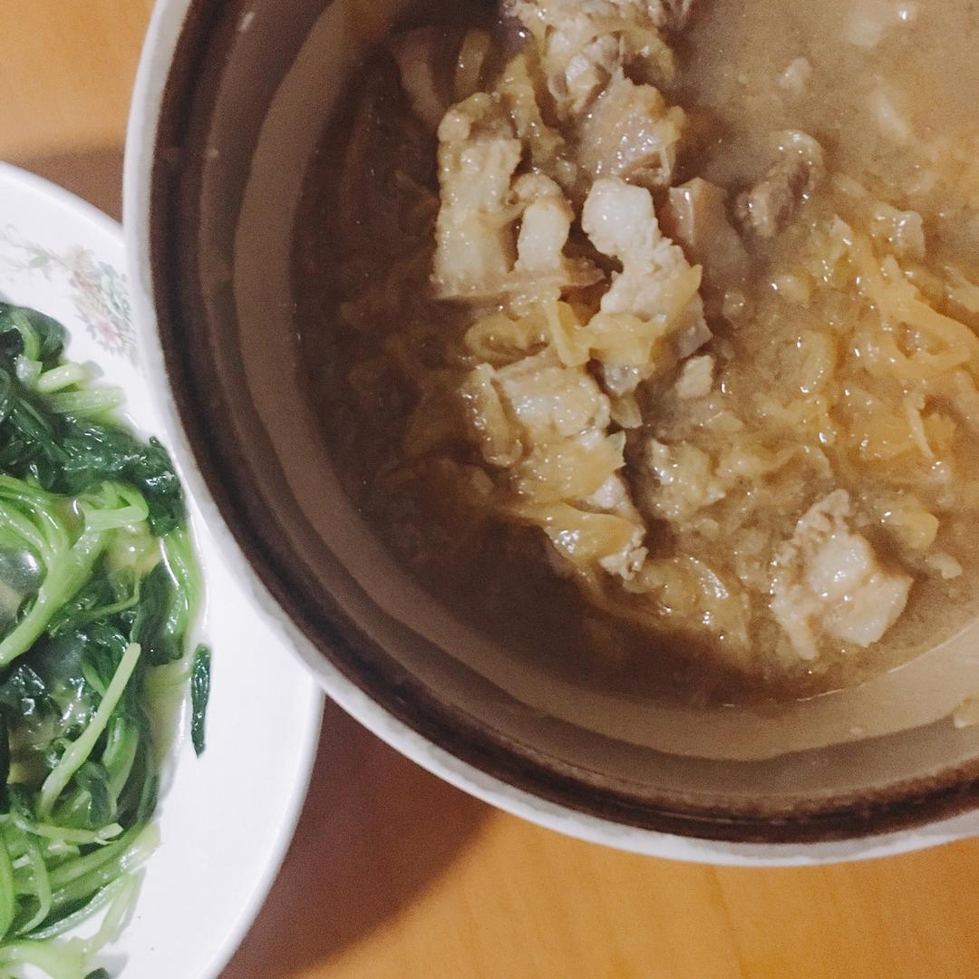 东北炖酸菜