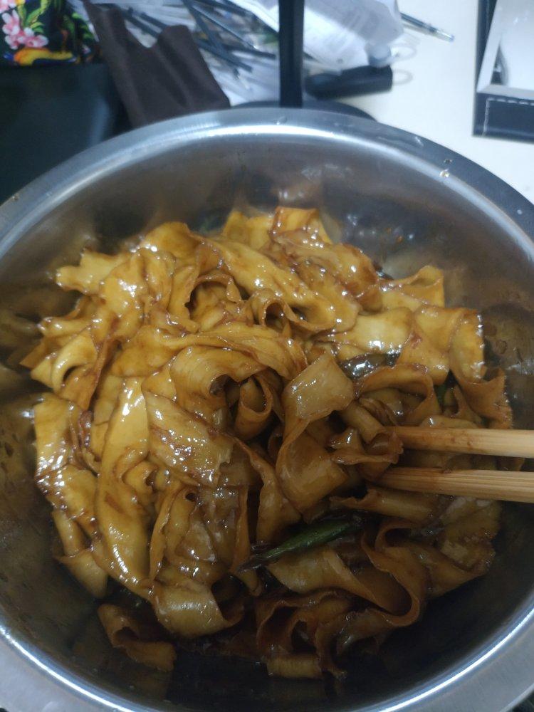 10分钟搞定的一碗葱油拌面