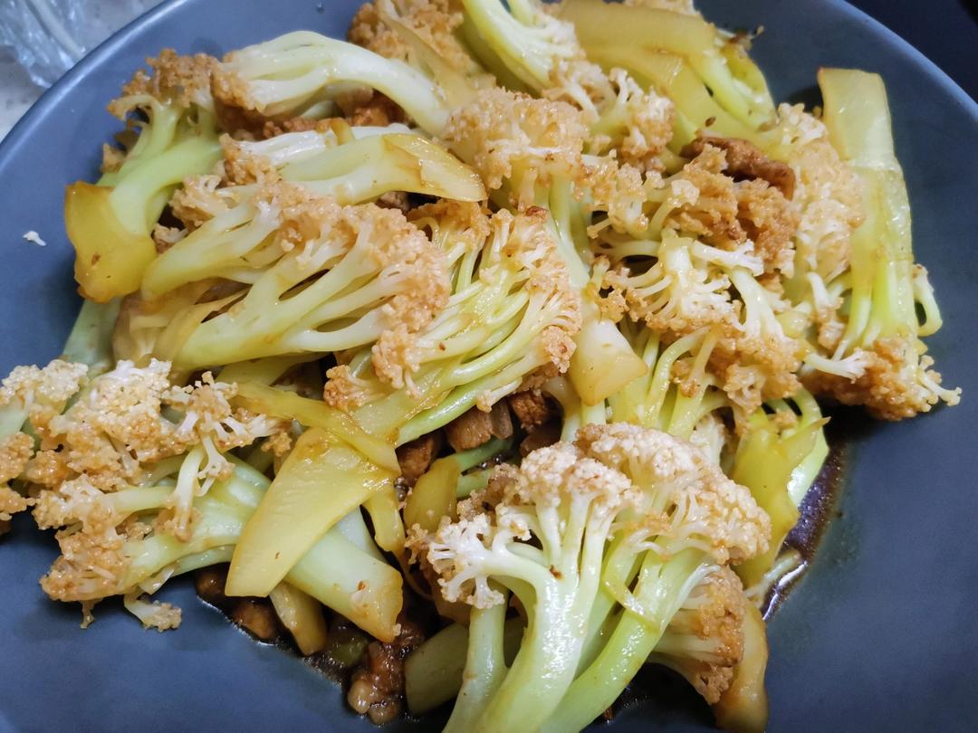 老丁的私房菜-干锅花菜