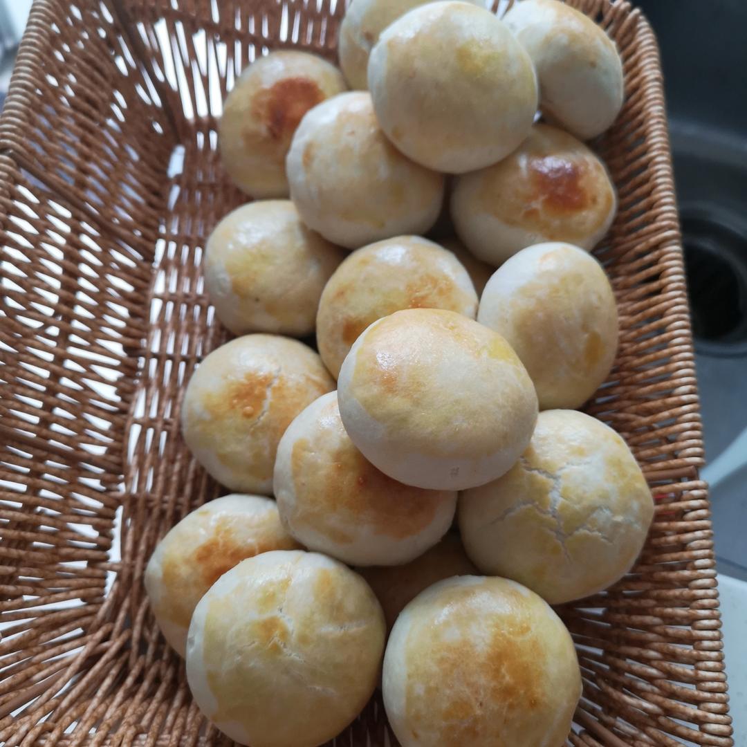 这么薄的皮，这么多的馅儿~~ | 金黄香酥的栗子肉松饼