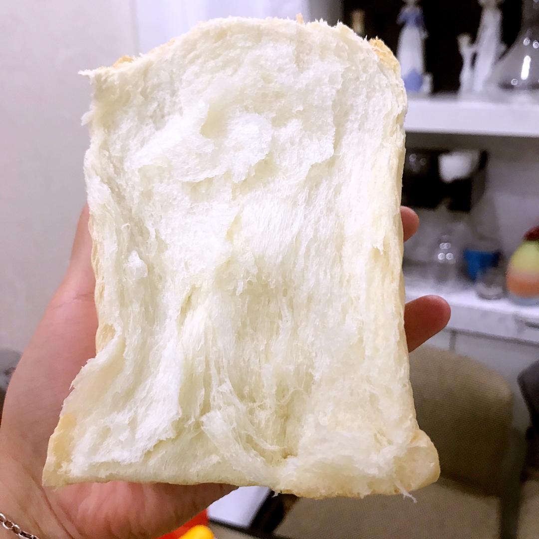 软到不知所措的牛奶卷