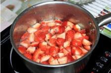 草莓慕斯的做法 步骤3