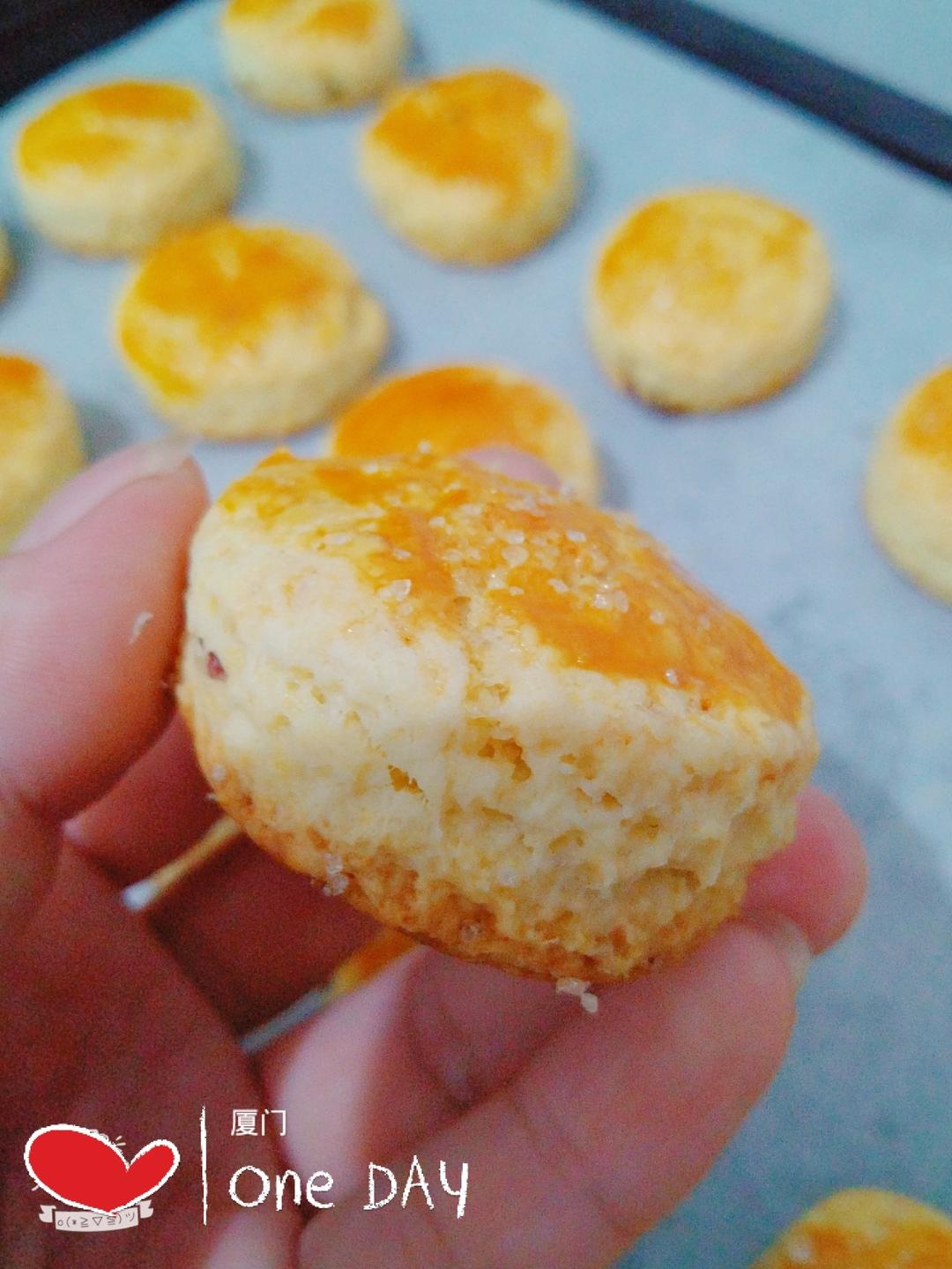 完美裂纹～百分百成功的超好吃奶香司康（禁止搬运）