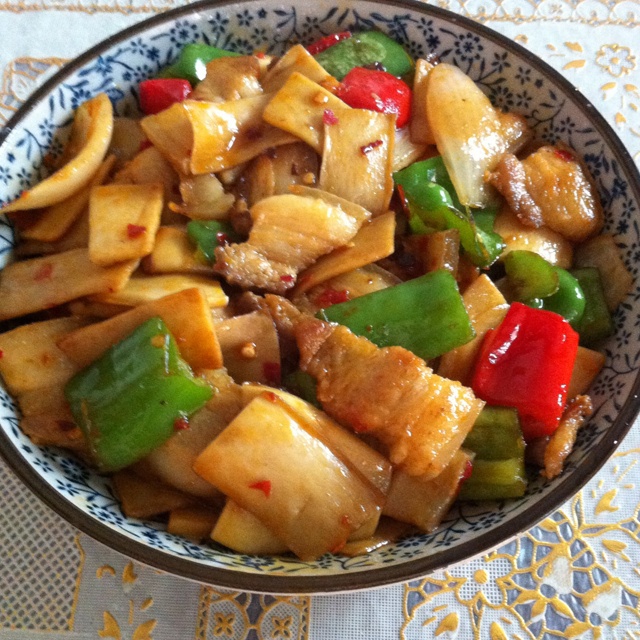 五花肉爆炒杏鲍菇