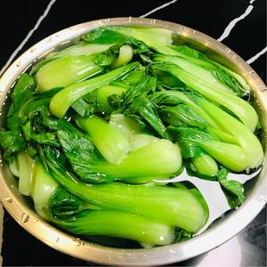在家也能吃上海的香菇菜包的做法 步骤2
