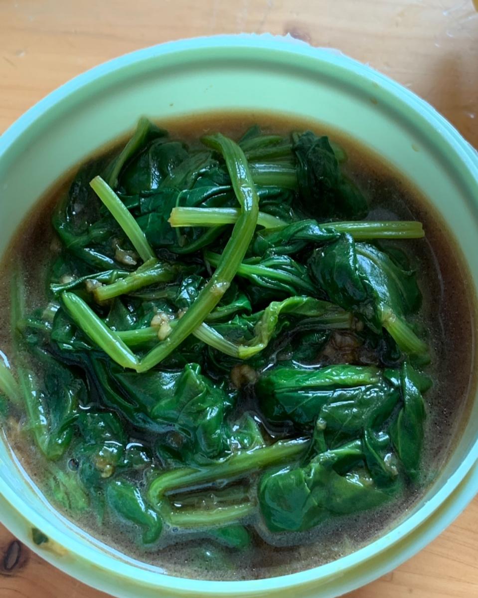 凉拌菠菜木耳粉丝