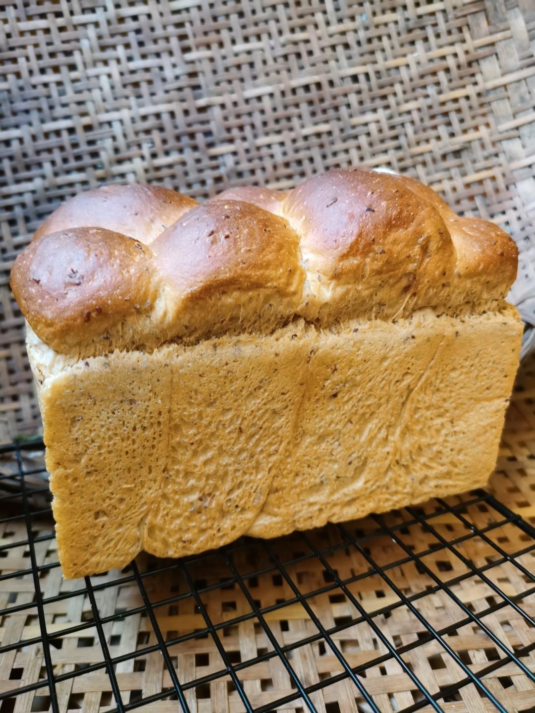 奶油辫子吐司