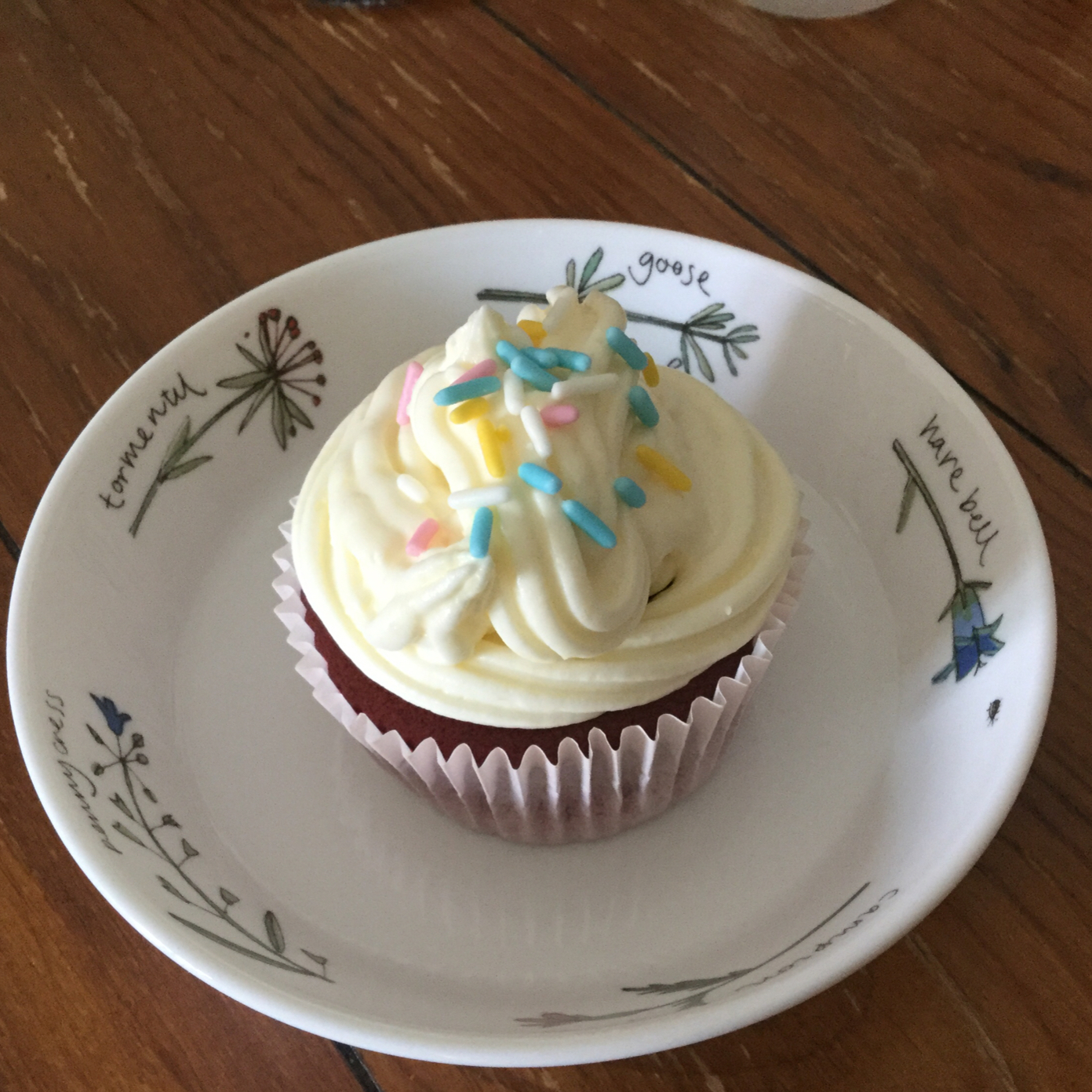 纯正美式红丝绒杯子蛋糕 Red Velvet Cupcake（零失败配方）