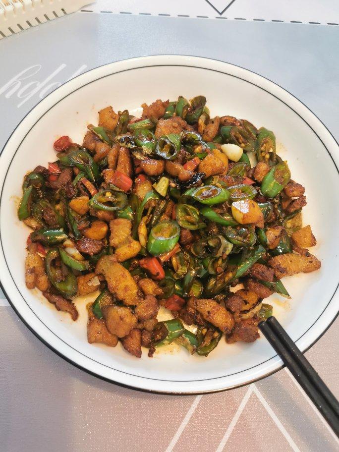 请给我十碗米饭的米饭杀手！辣椒炒肉！（小炒肉）