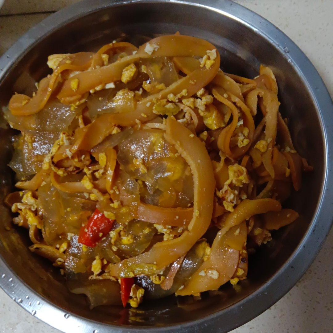 笋干炒鸡蛋