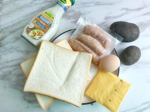 紫土豆沙拉芝士肠三明治的做法 步骤1