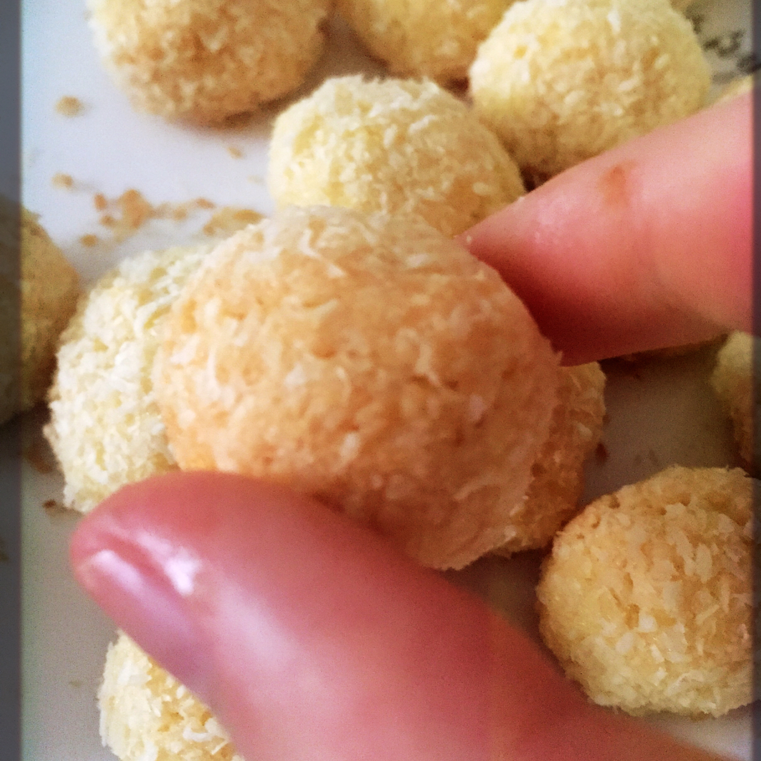 【视频】椰蓉小酥球（消耗蛋黄）童年美食