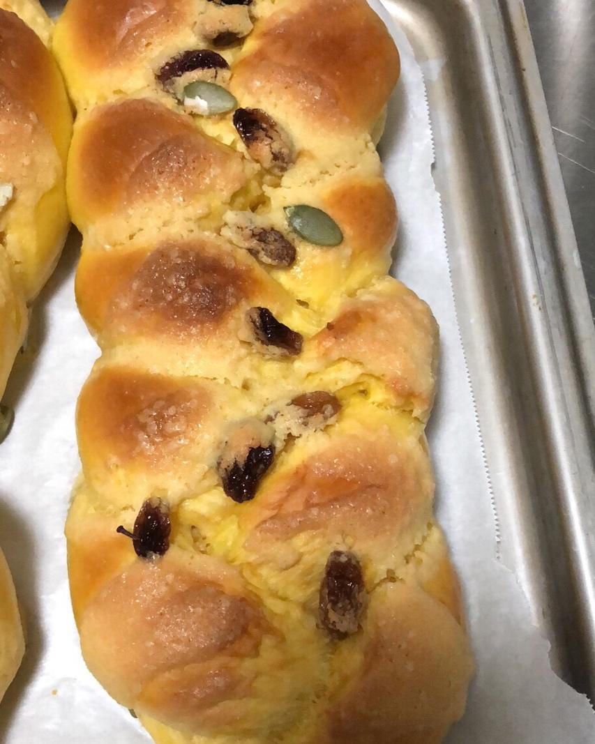 风情麻花辫【辫子面包】