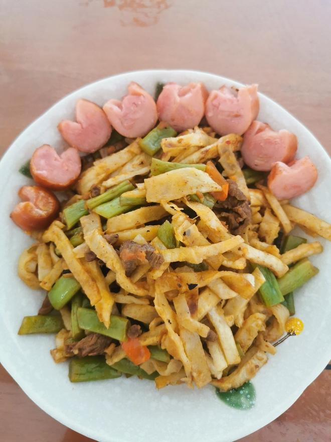 铁锅豆角炒饼～焖饼的做法